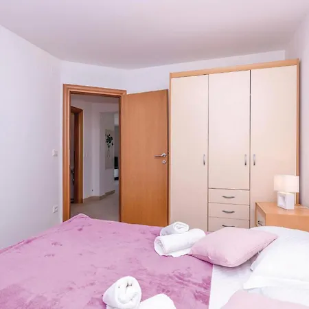 In Apartmán *